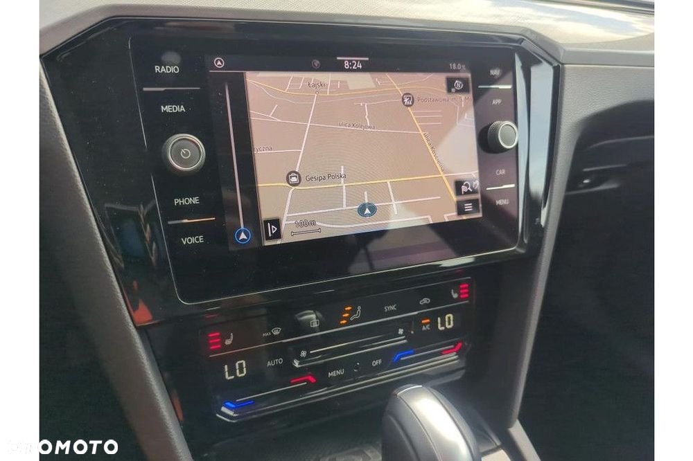 Volkswagen Passat Variant 2.0 TSI Business DSG - 11