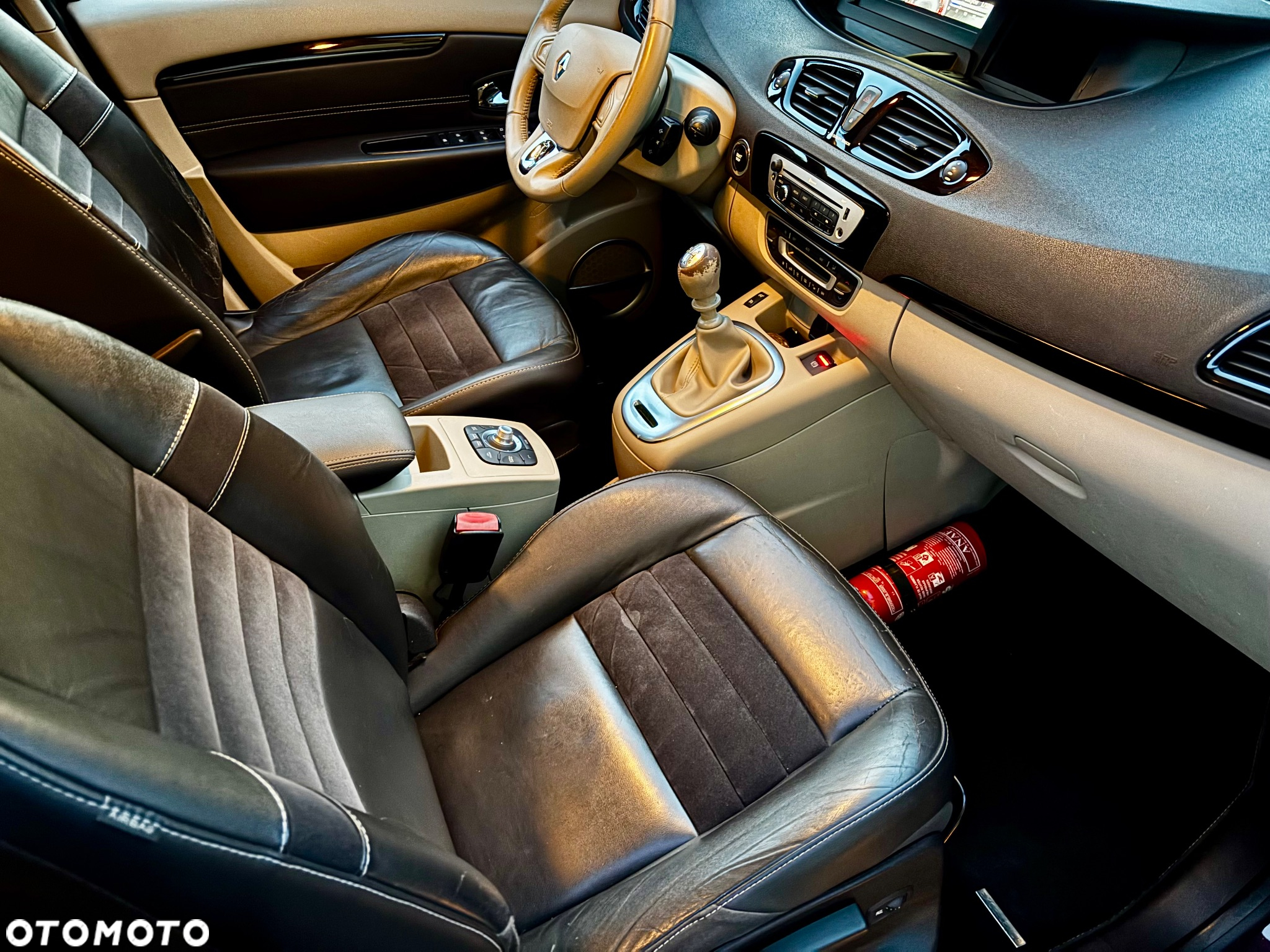Renault Grand Scenic dCi 130 FAP Start & Stop Bose Edition - 15