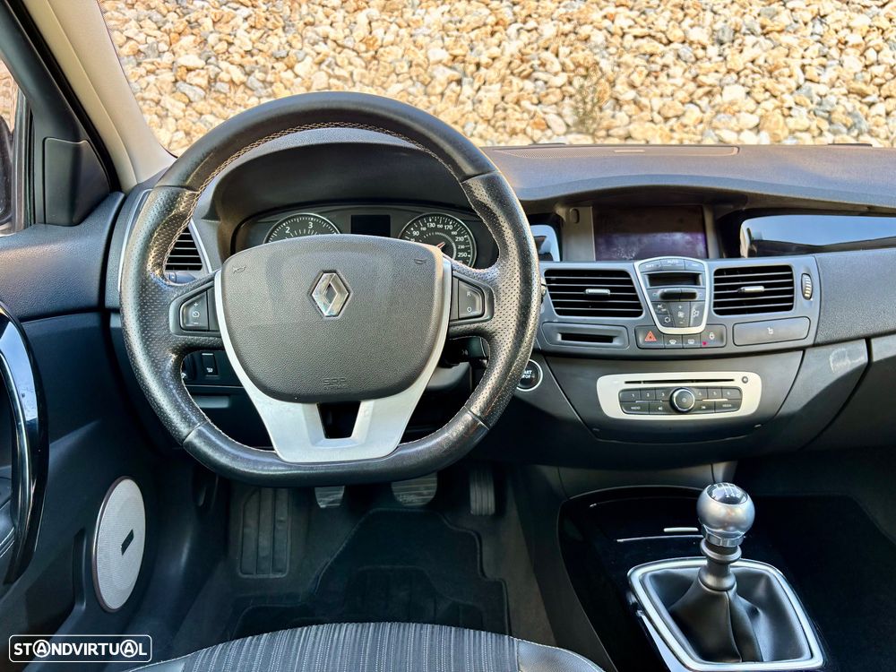 Renault Laguna Break 1.5 dCi SE Black Line 110g - 29