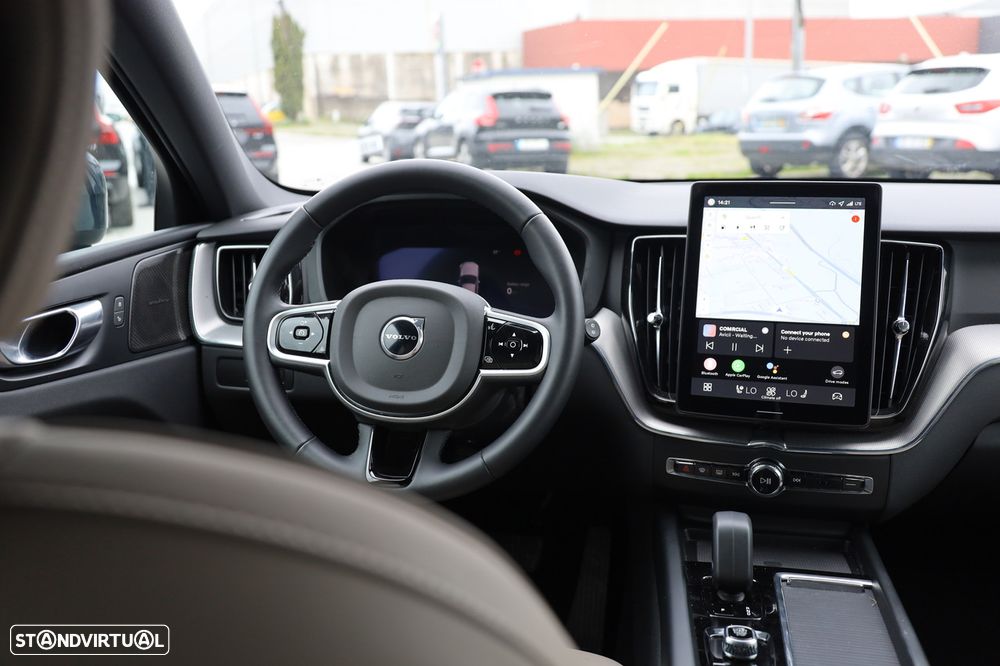 Volvo XC 60 2.0 T6 PHEV Core AWD - 17