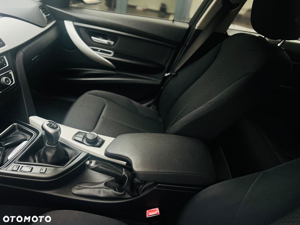BMW Seria 3 316d DPF Edition Exclusive - 16