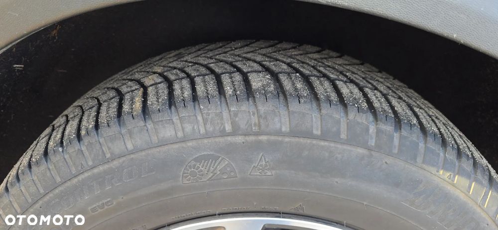 Mercedes-Benz GLC - 10