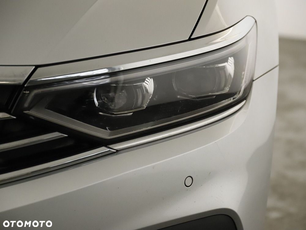 Volkswagen Passat Variant - 28