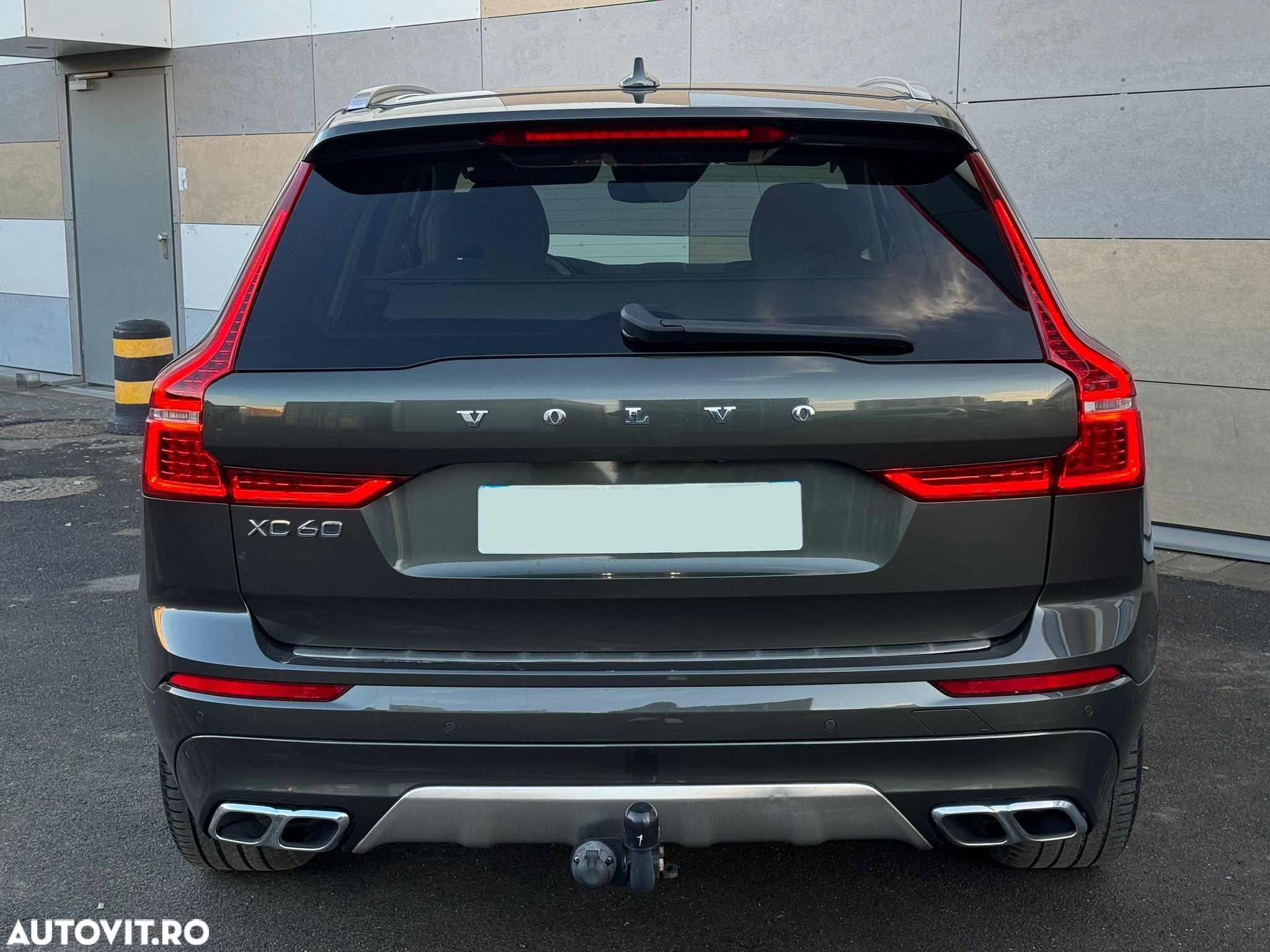 Volvo XC 60 B4 D Geartronic Momentum Pro - 9