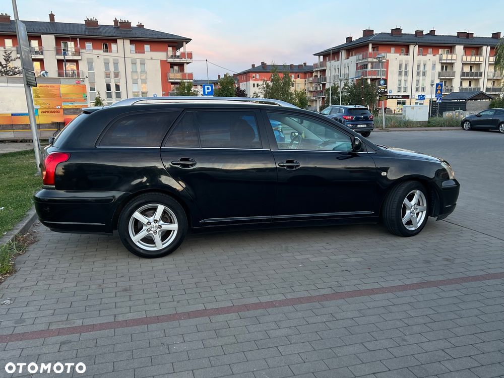 Toyota Avensis 2.0 VVT-i Automatik Executive - 7
