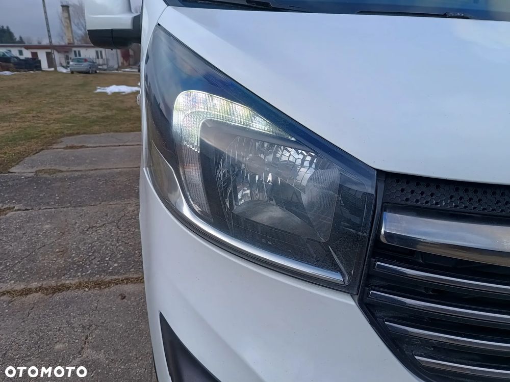 Opel Vivaro LONG L2H1 1.6 diesel 125kM 2019rok 155tyś.km EURO 6! AUTO W PEŁNI SPRAWNE, NIE WYMAGA WKŁADU FINANSOWEGO!!!SPROWADZONY ZE SZWECJI- ZAREJESTROWANY! - 19