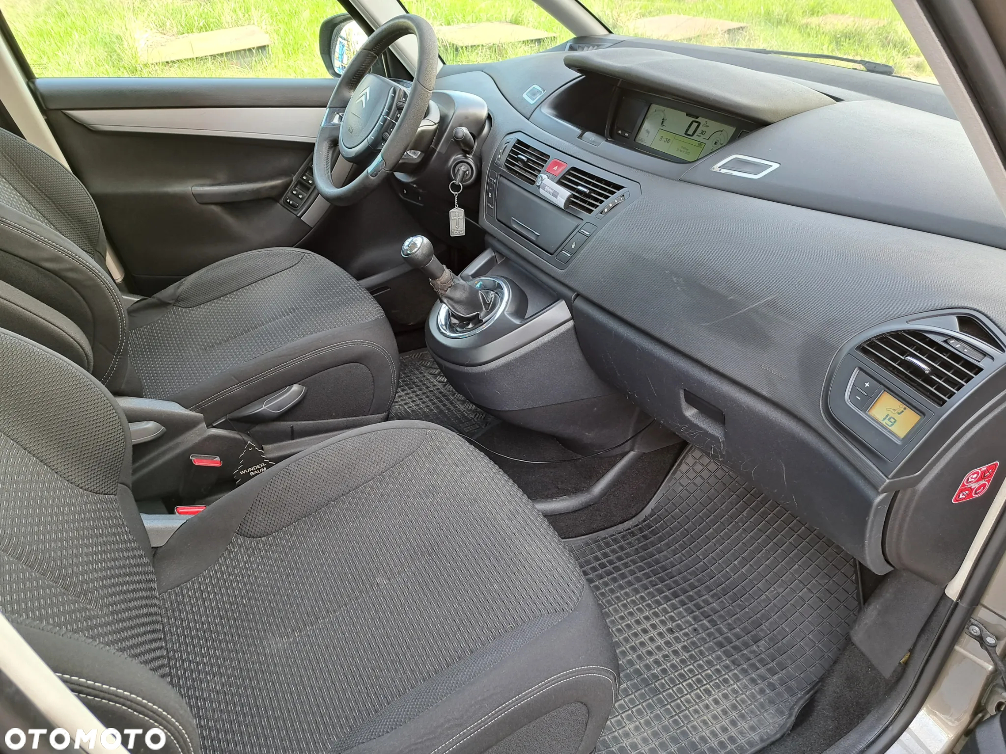 Citroën C4 Picasso - 16