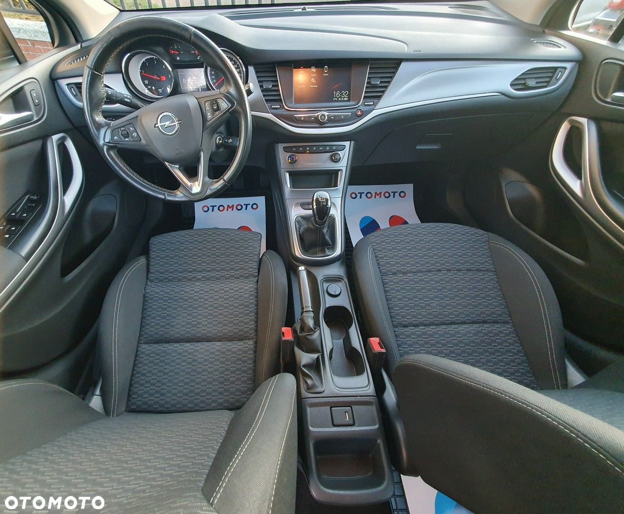 Opel Astra - 12