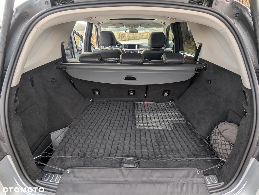 Mercedes-Benz ML - 11