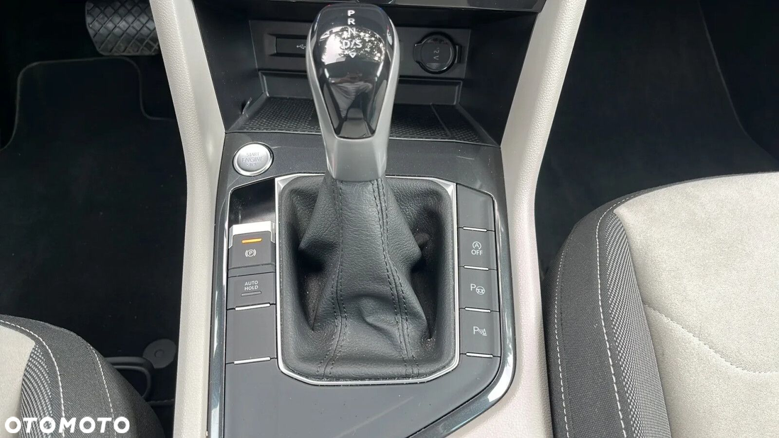 Volkswagen Tiguan 1.5 TSI EVO Elegance DSG - 33