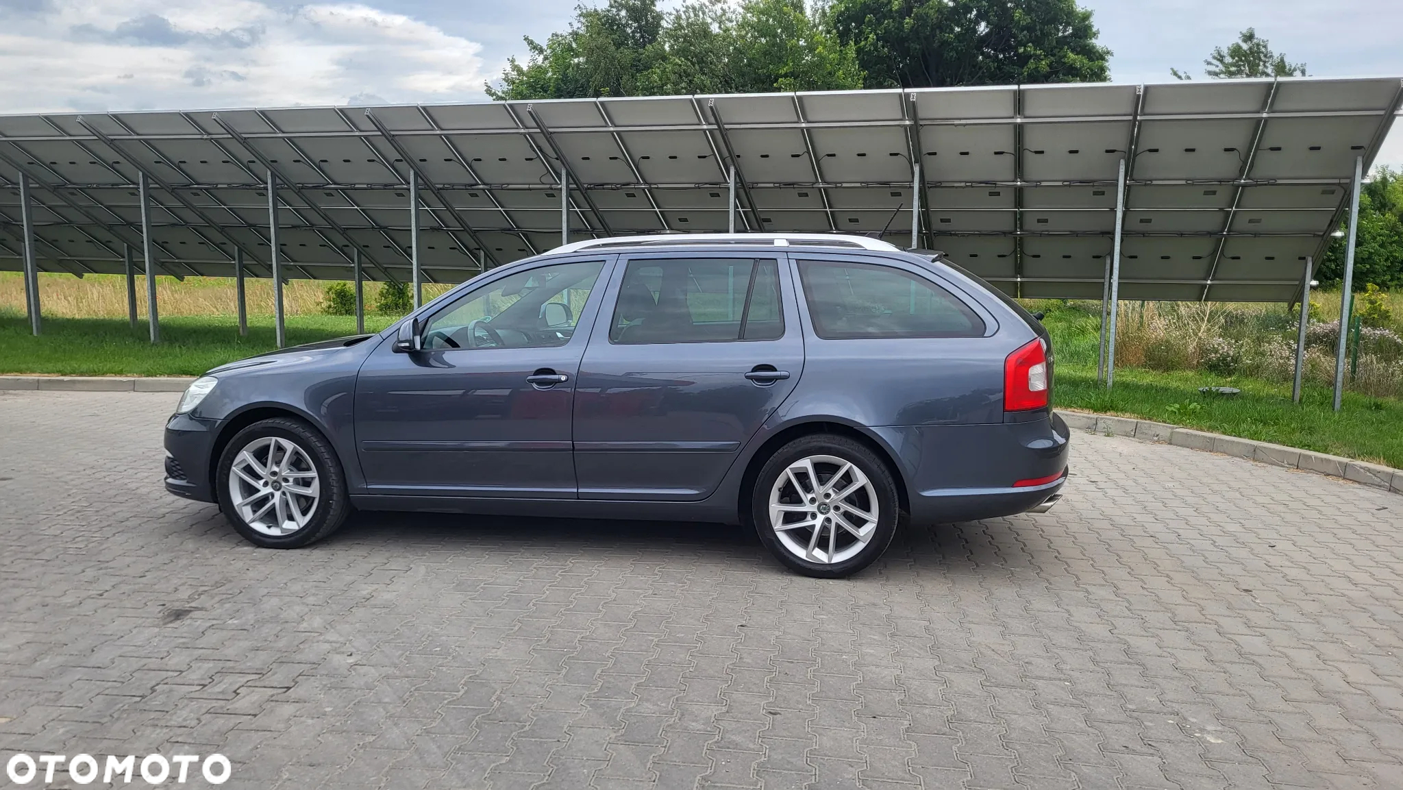 Skoda Octavia Combi 2.0 TDI CR DPF RS - 6