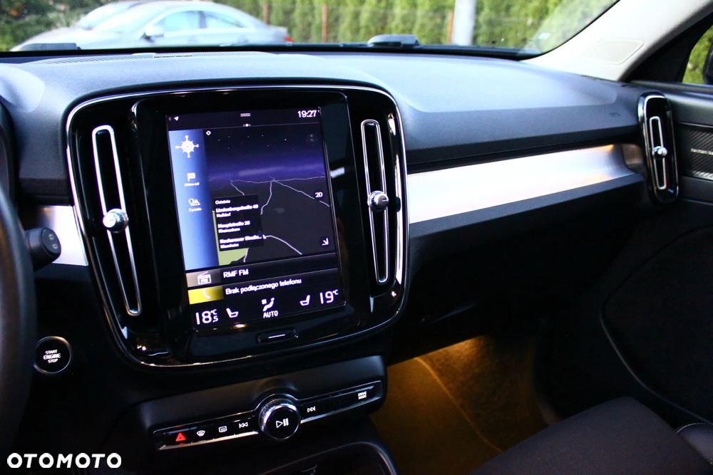 Volvo XC 40 D3 Momentum Pro - 28