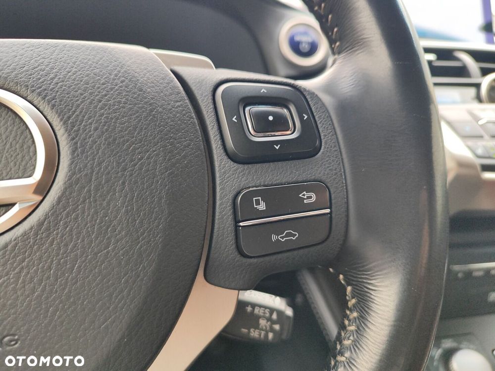 Lexus NX 300h Prestige AWD - 18