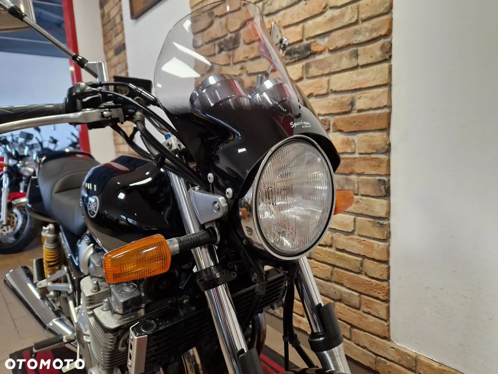 Yamaha XJR - 37