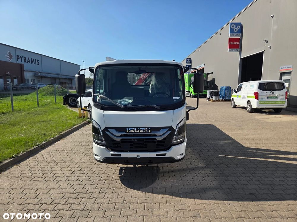 Isuzu M27 - 5