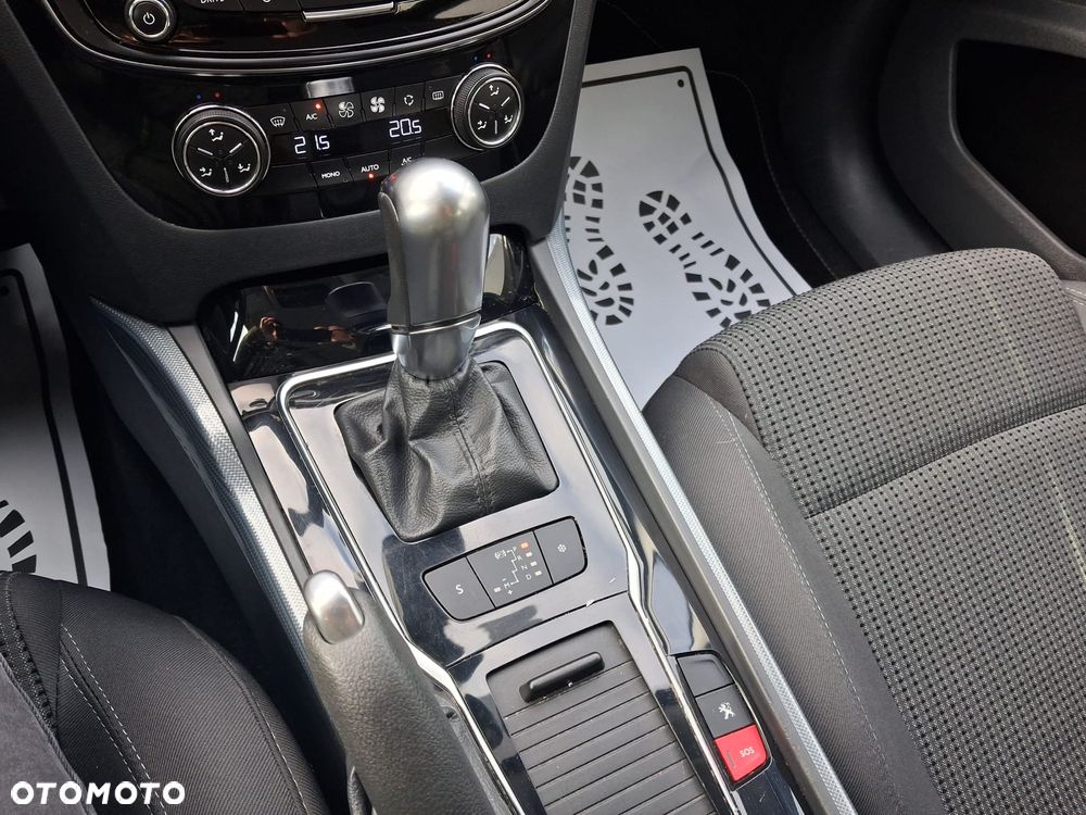 Peugeot 508 SW BlueHDi 120 EAT6 Stop&Start Allure - 21