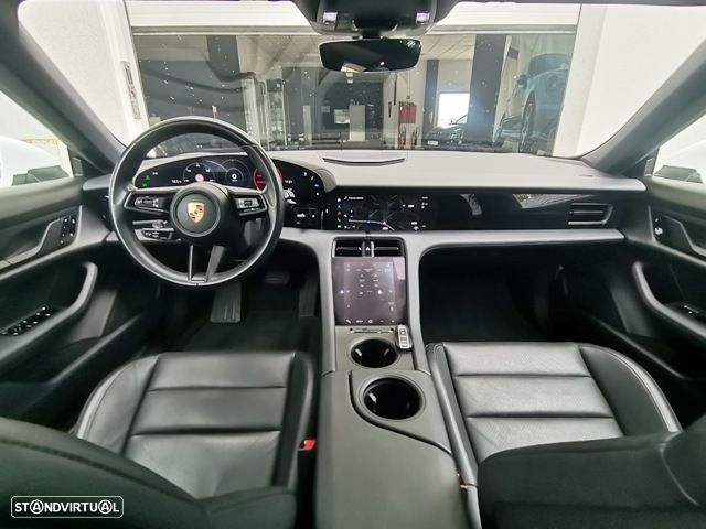 Porsche Taycan 4S - 9