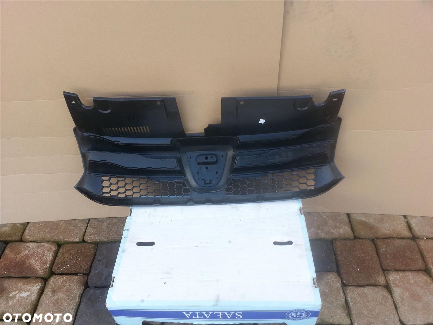 DACIA SANDERO II 2 LOGAN ATRAPA GRILL 12- - 2