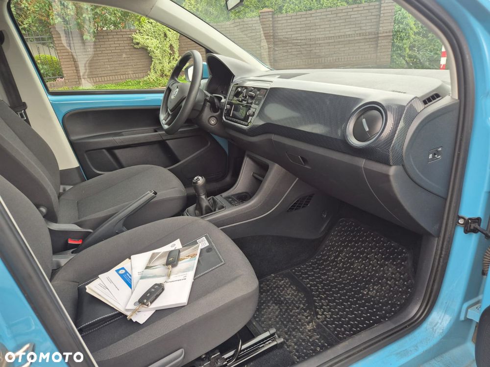 Volkswagen up! 1.0 Beats - 9