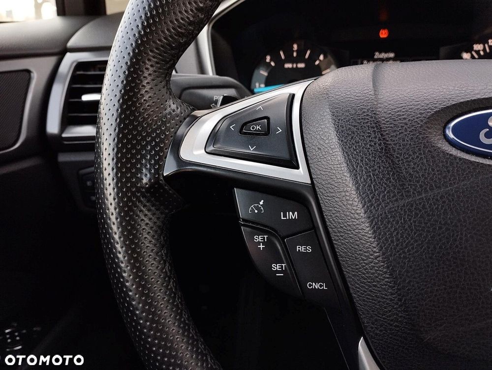 Ford Mondeo - 17