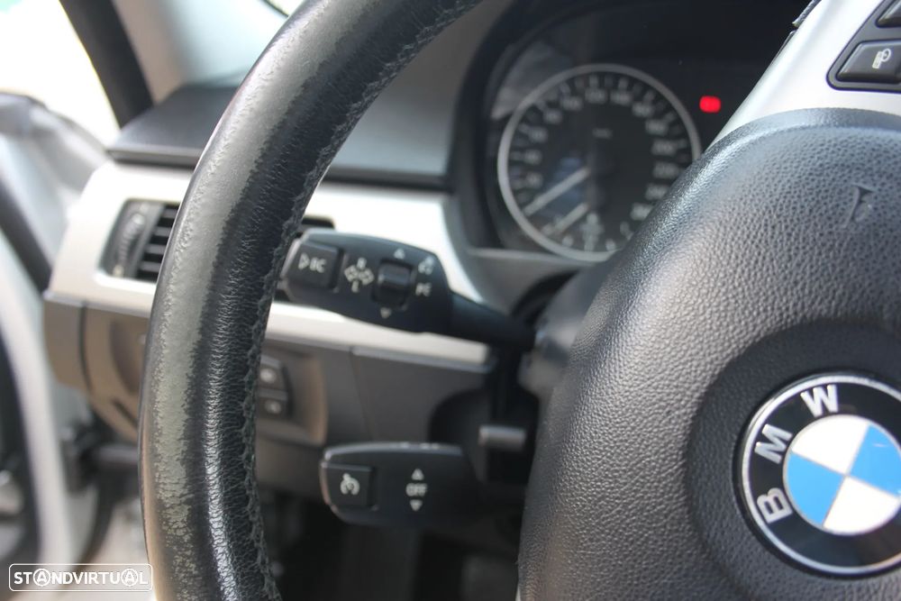 BMW 320 d Exclusive - 15