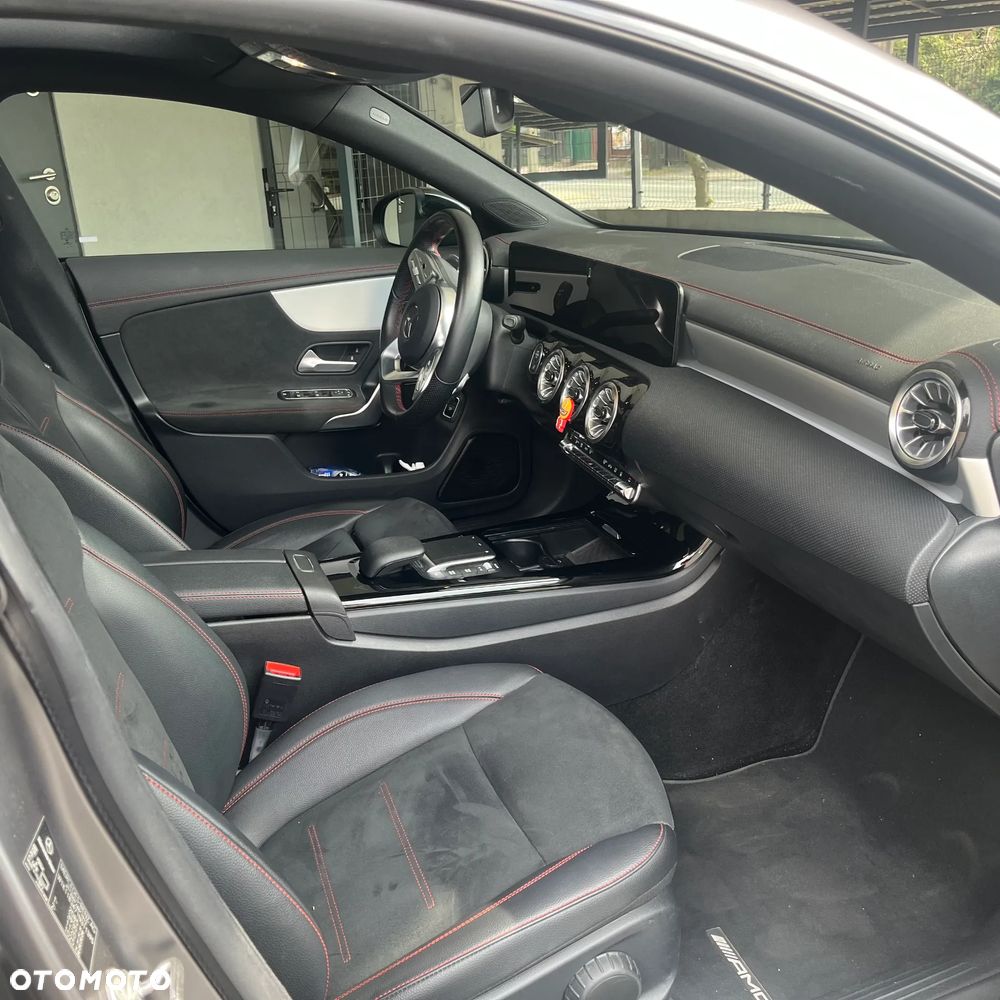 Mercedes-Benz CLA 250 4-Matic AMG Line 7G-DCT - 13