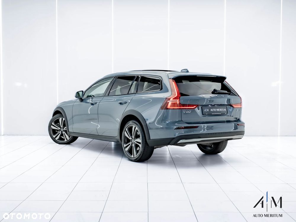 Volvo V60 Cross Country B4 D AWD Geartronic - 3