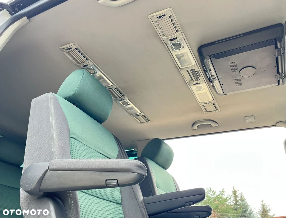 Volkswagen Multivan - 17