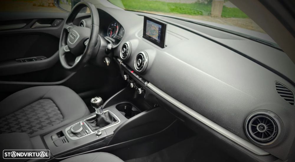 Audi A3 Sportback 1.6 TDI S-line - 9