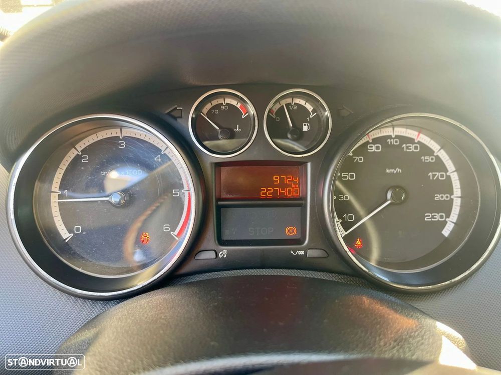 Peugeot 308 1.6 HDi Executive CVM6 - 8