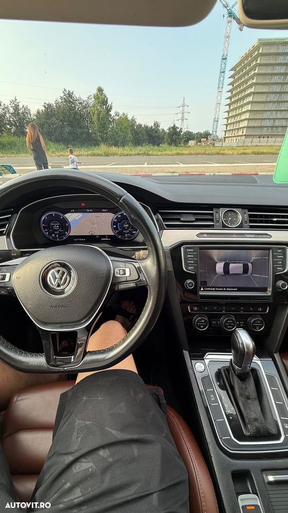 Volkswagen Passat - 13