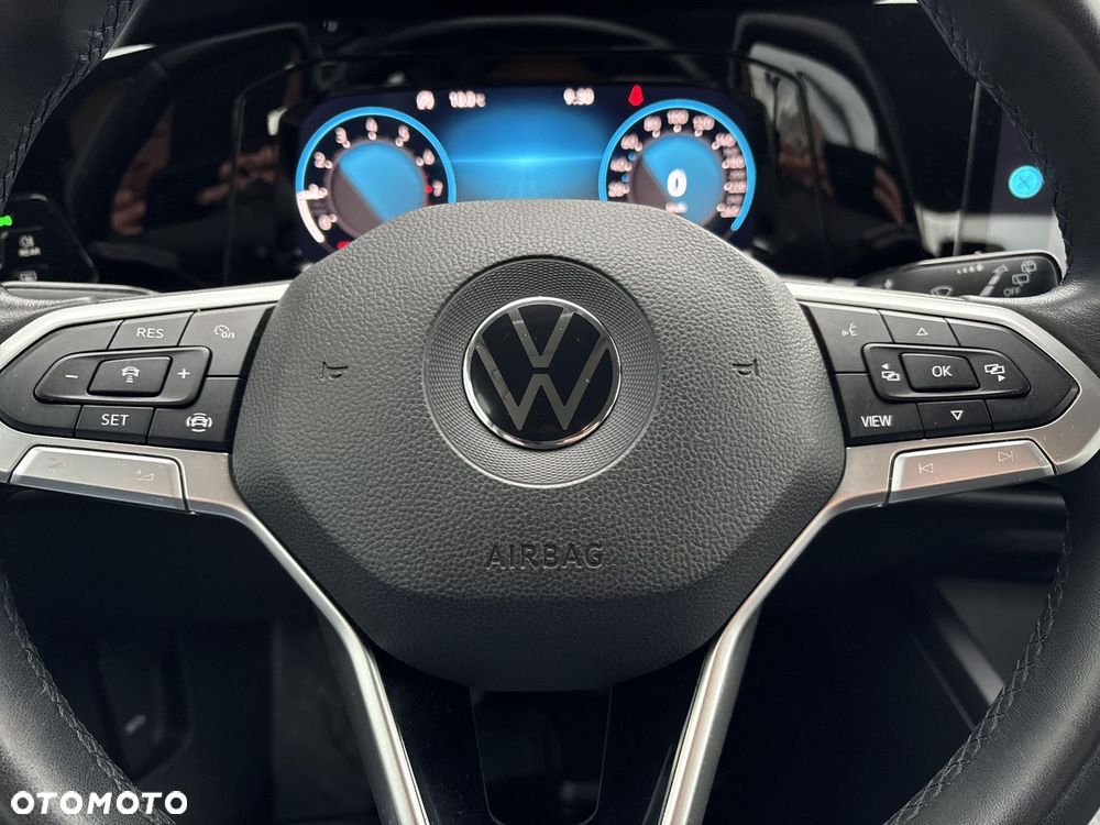 Volkswagen Golf - 21