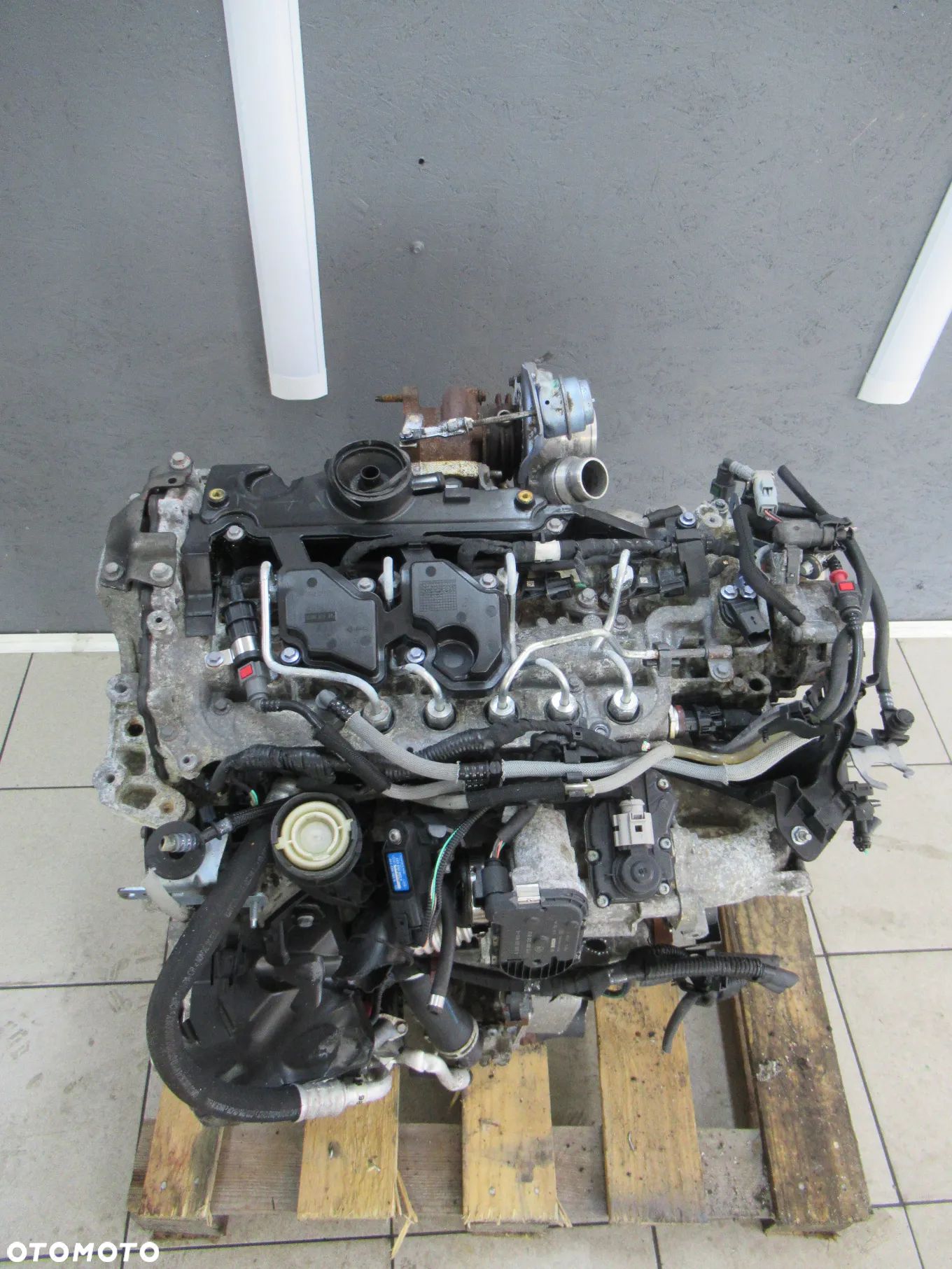 Silnik KOMPLETNY 2.0 dci M9R Vivaro Trafic m9r M9R E4 - 1