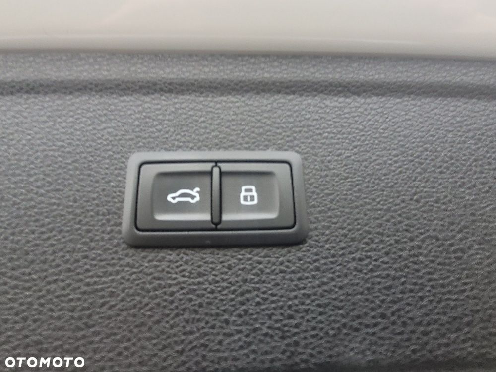 Audi Q5 40 TDI quattro S tronic S line - 35