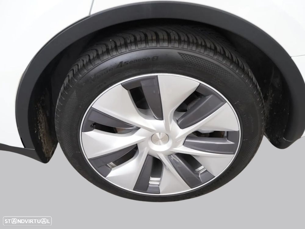 Tesla Model Y Standard - 9