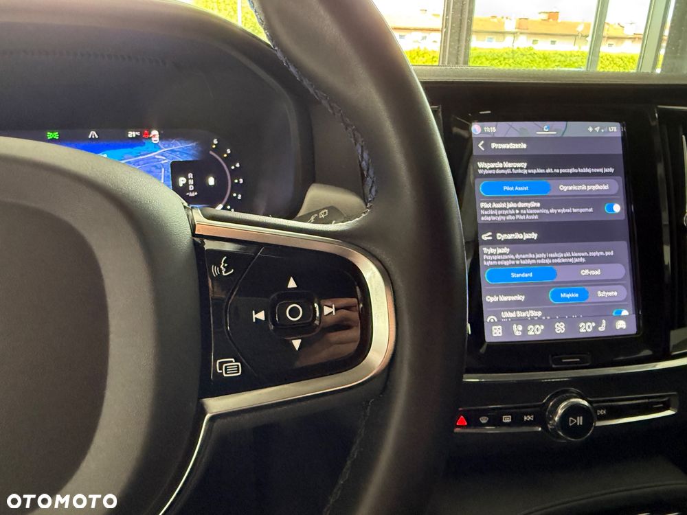 Volvo V90 Cross Country B4 D AWD Plus - 28