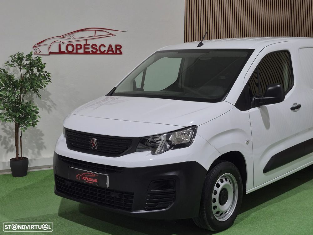 Peugeot Partner Longa - 99.000KM - 2023 | GARANTIA | NACIONAL - 3 LUG. - 2