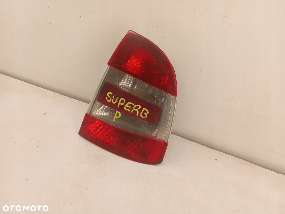 LAMPA PRAWA TYŁ TYLNA SKODA SUPERB I 06-08 - 3