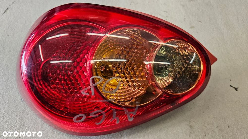 Toyota Aygo I lampa tył tylna  lewa - 1