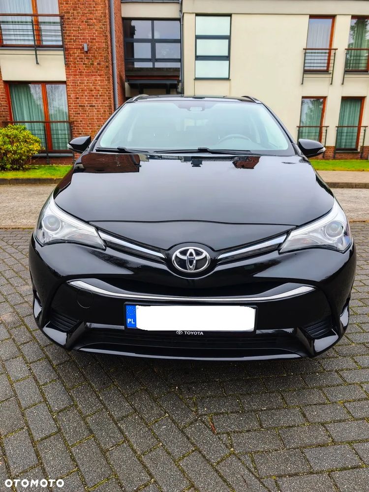 Toyota Avensis - 10