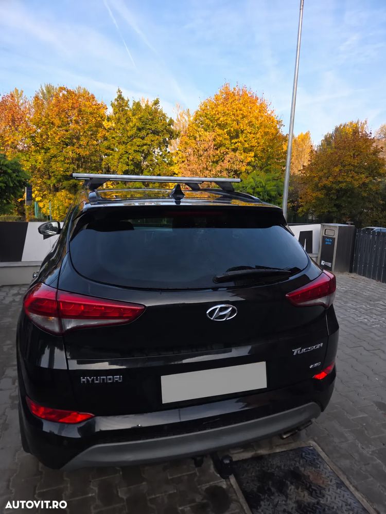 Hyundai Tucson 2.0 CRDI 4WD 6MT Premium - 19