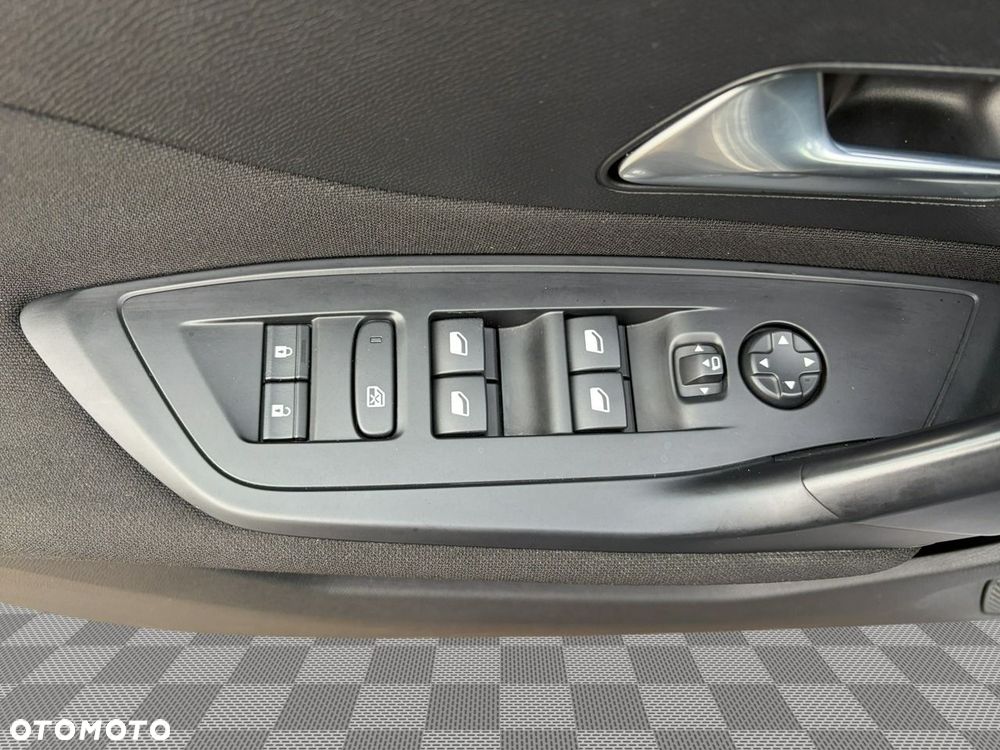 Peugeot 308 - 12