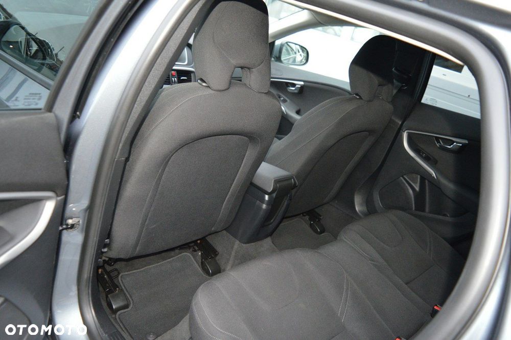 Volvo V40 D2 Geartronic Kinetic - 34