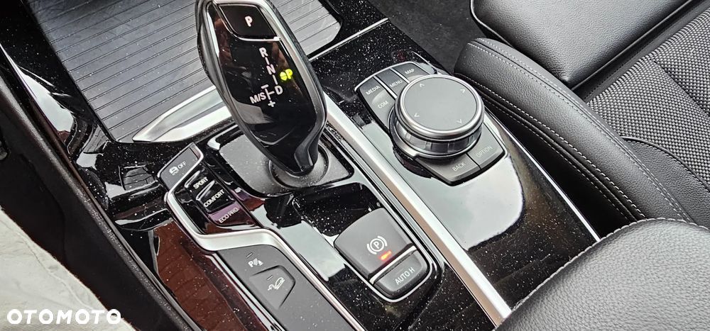 BMW X3 xDrive20d - 9