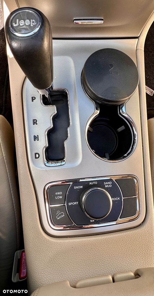 Jeep Grand Cherokee - 37