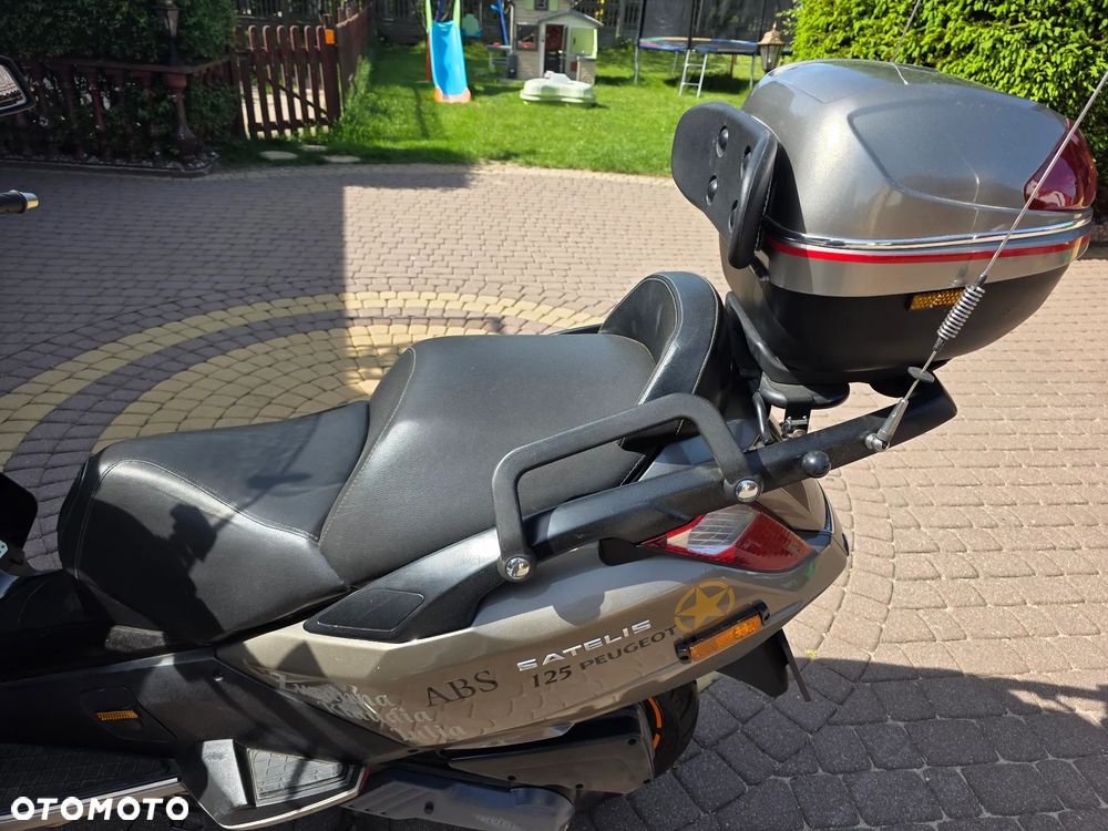 Peugeot Satelis - 6