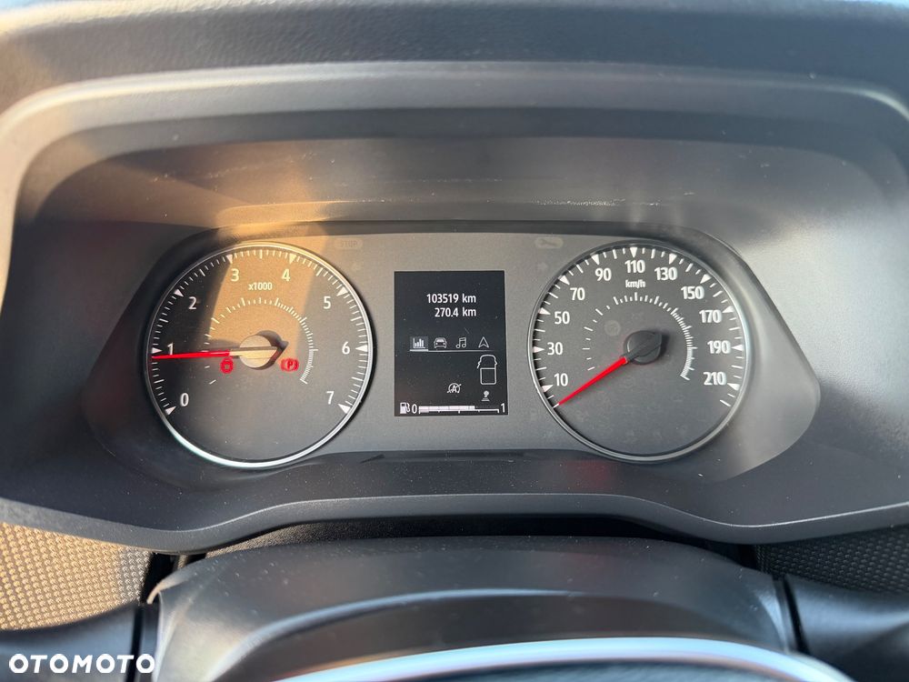 Renault Trafic - 32