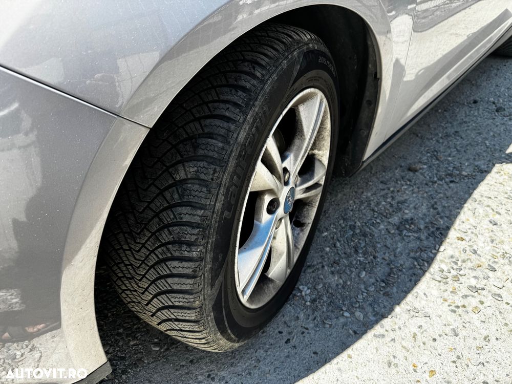 Ford Focus - 8