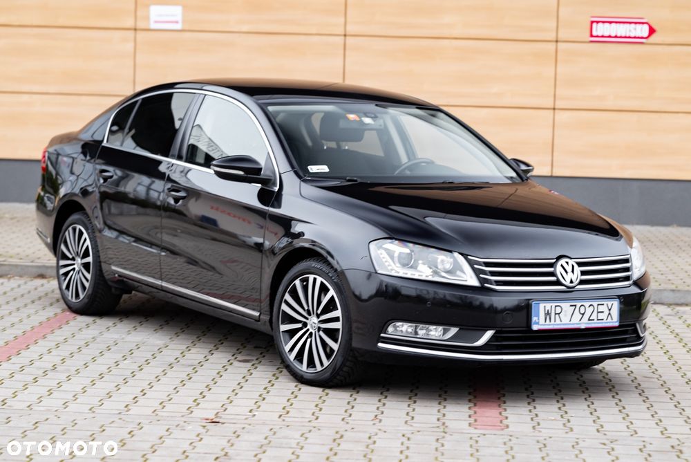 Volkswagen Passat - 12