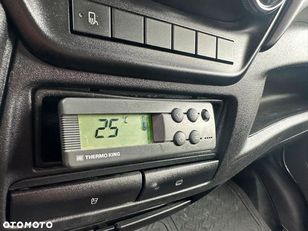 Iveco Daily 35S17 3.0 diesel KONTENER-CHŁODNIA THERMO KING, 170kM, 2016 rok, WEBASTO, KLIMA, ORGINALNY PRZEBIEG! - 28